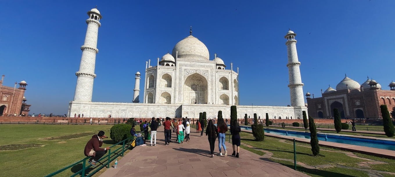 Taj Mahal Tour from Puducherry